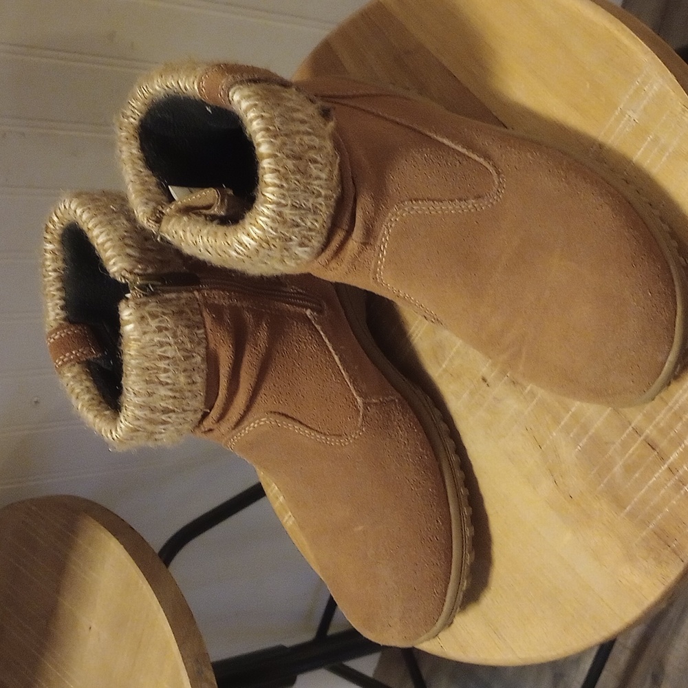 Suede anckle boots